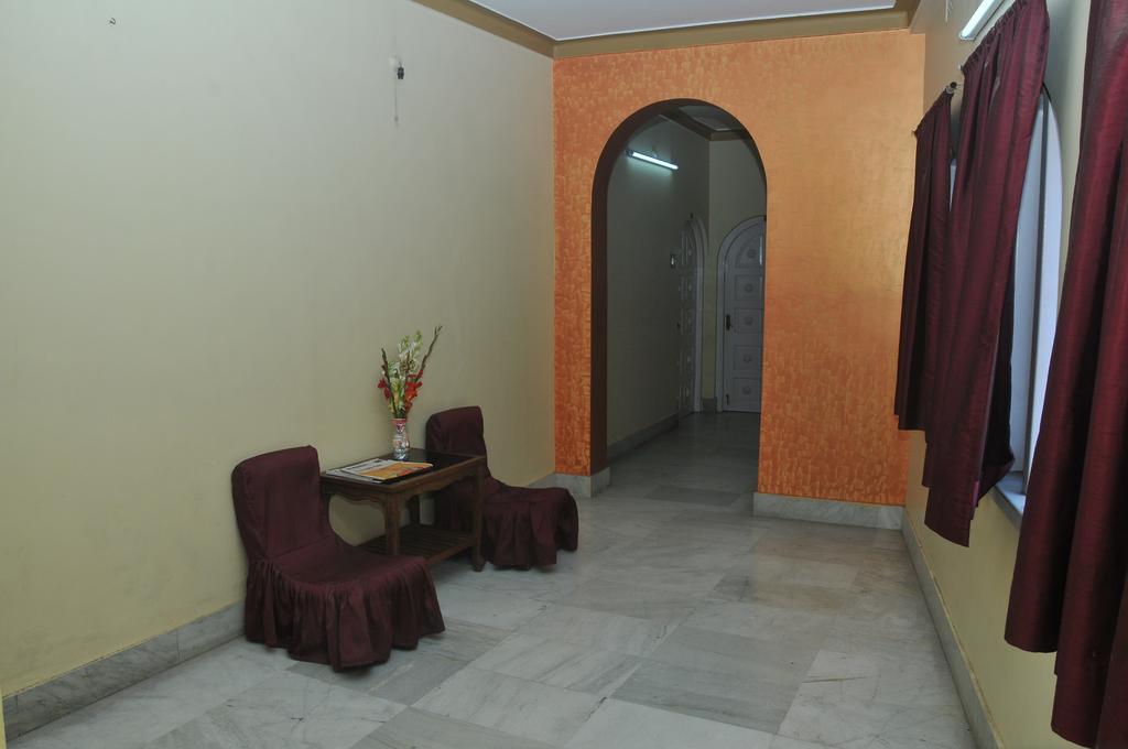 New Hotel White Palace Calcutta Exterior foto