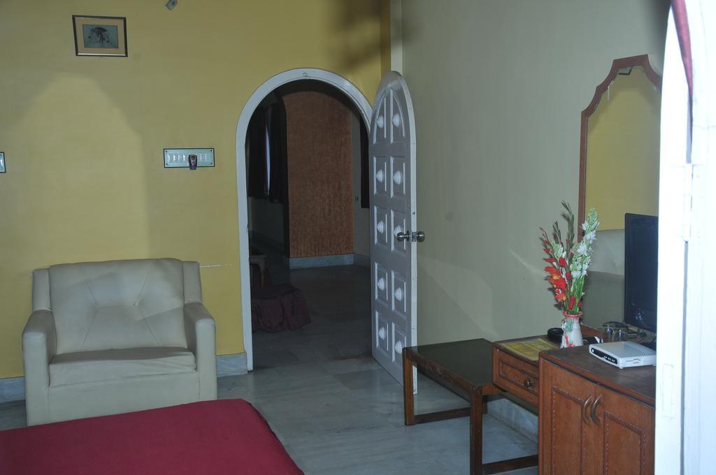 New Hotel White Palace Calcutta Exterior foto